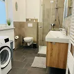 Spacious For 7 *